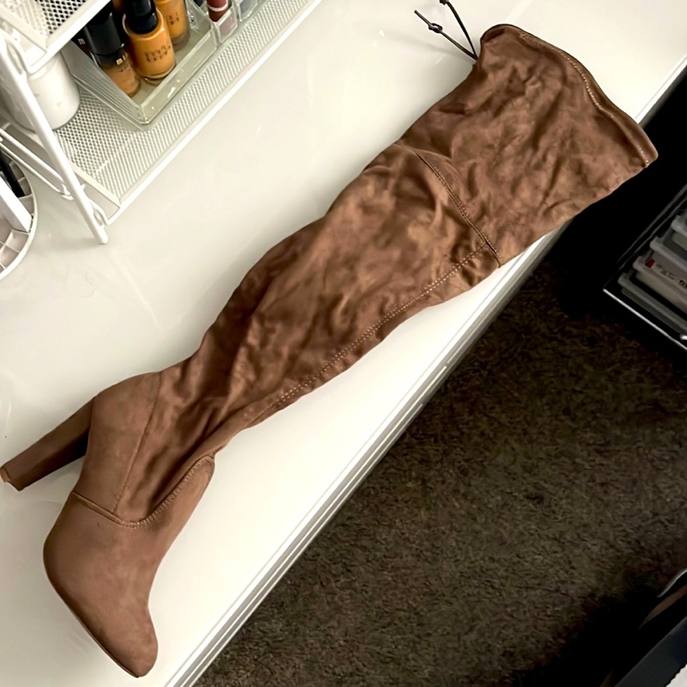 COPY - High Boot Brand new from Windsor